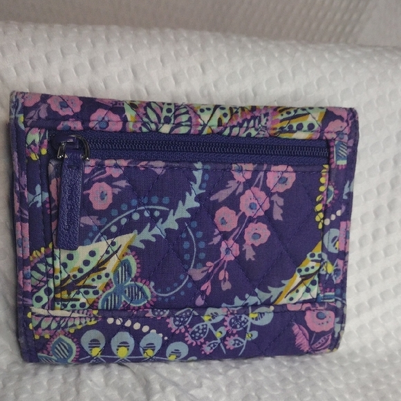 Vera Bradley Batil Leaves..Floral Purple Women's Wallet - Picture 3 of 7